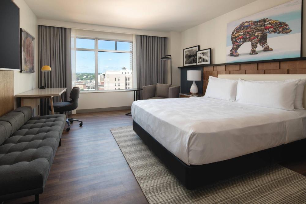 King Room with View interior